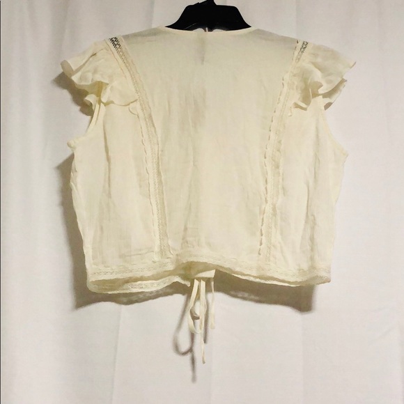 NEW American Rag Flutter Sleeve Crop Top - Picture 2 of 2